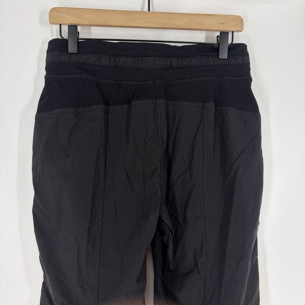 Lululemon Dance Studio Pants Size 8 Womens Black Mid Rise Yoga Capri Pull On - Picture 5 of 7